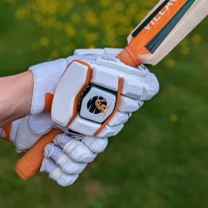 VILLAGE CRICKET CO Adult Batting Gloves