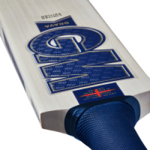 GUNN & MOORE Brava L555 DXM Senior Bat