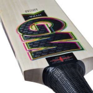 GUNN & MOORE Hypa DXM Academy Bat