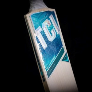 THE CRICK3T LAB Pro Grade Bat